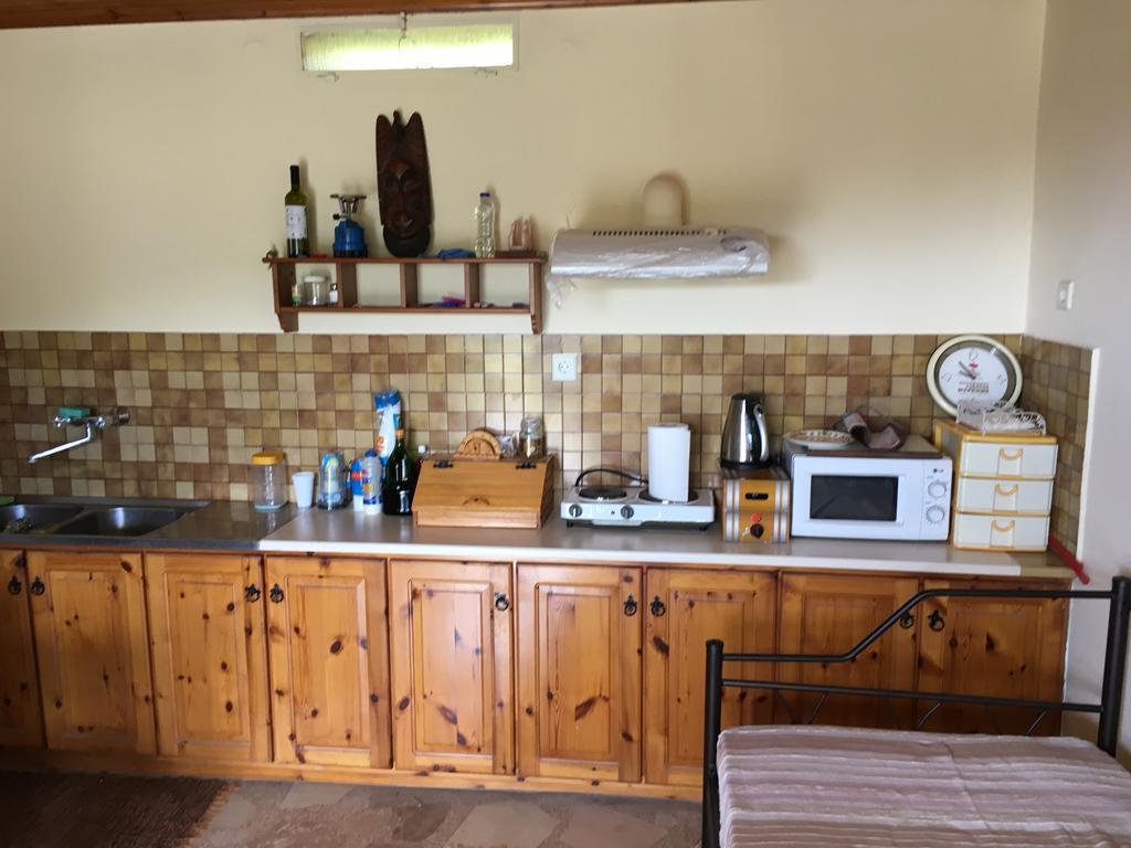 Countryside House Guest House Perachora Exterior photo